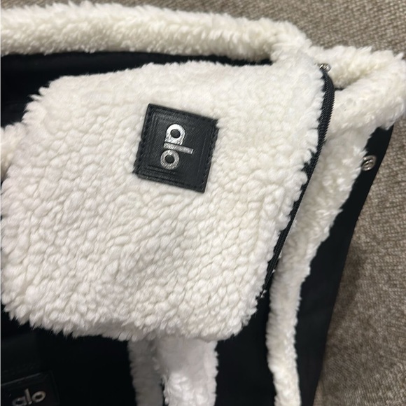 New never used Alo winter fun tote bag - Picture 7 of 8